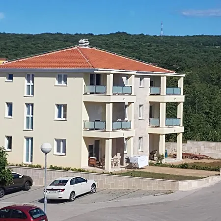 Josip 아파트